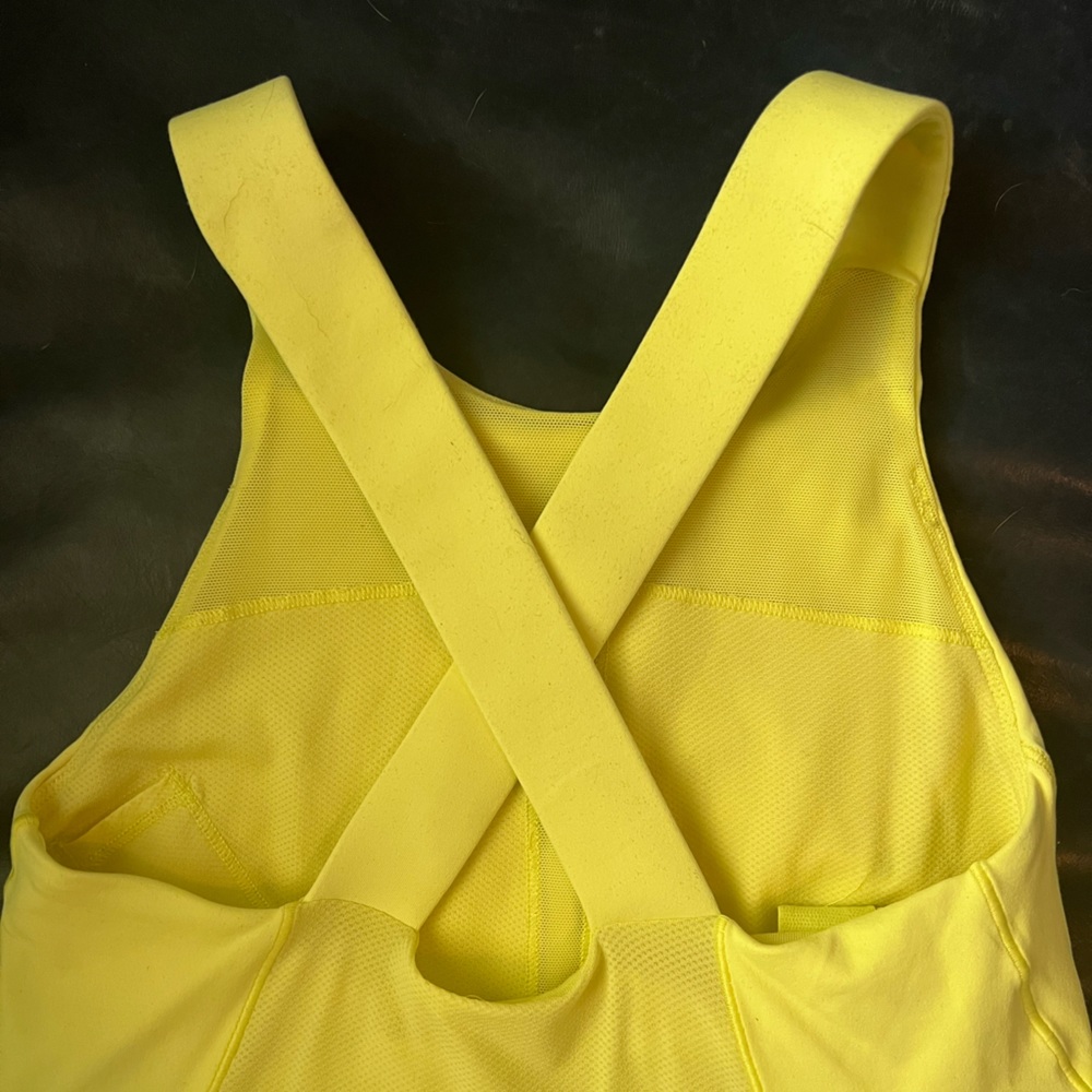 Yellow Lululemon running top size 4 - Picture 3 of 5